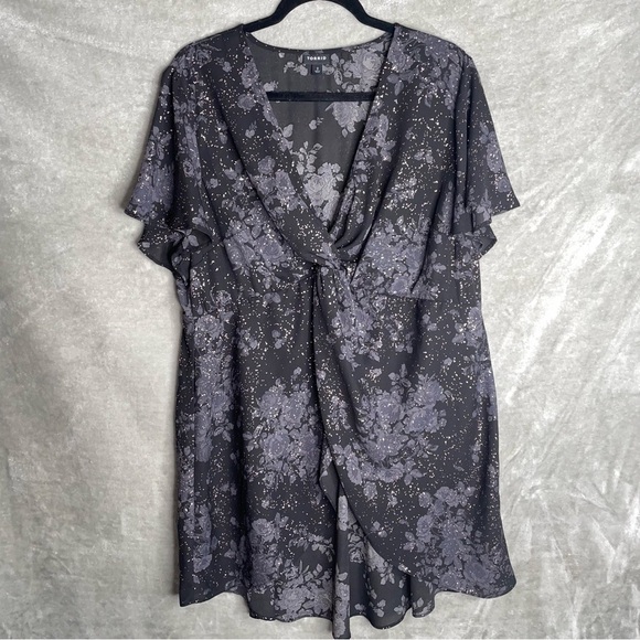 Torrid Floral With Pink Sparkle Top Faux Wrap Twist Front Hi Lo Tunic Top Size 2 - Picture 1 of 8